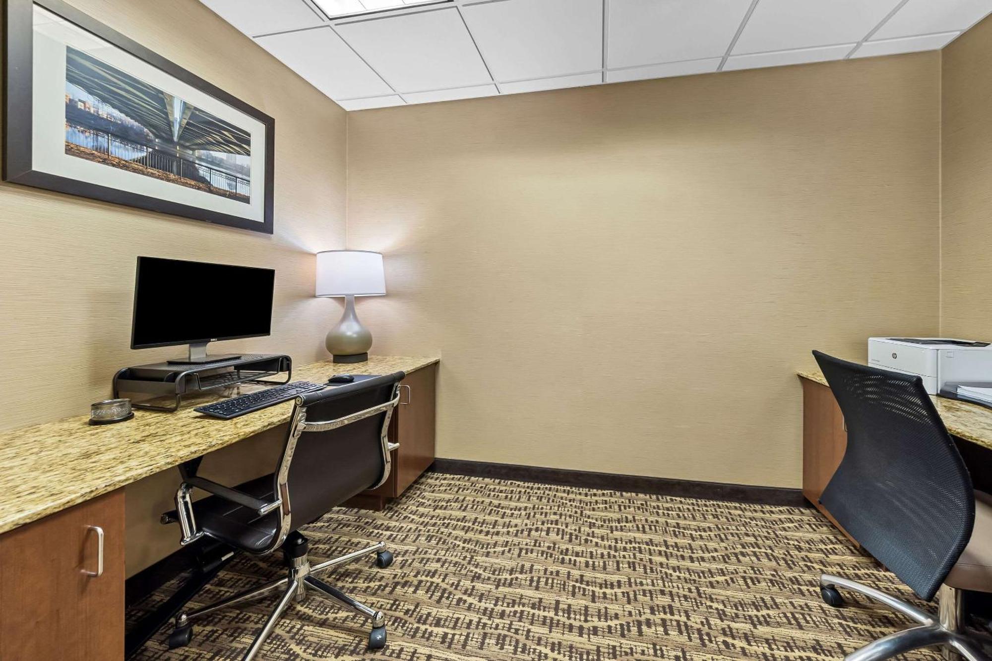Comfort Inn & Suites West - Medical Center Рочестер Екстер'єр фото